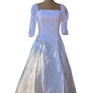 The Diamond Collection Bridal Gown Size 4